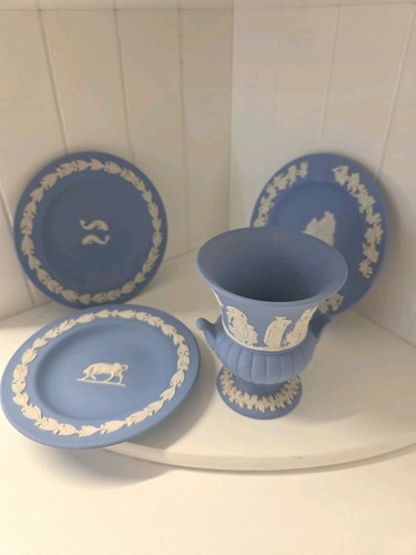Wedgwood blue jasperware - wedgwood,