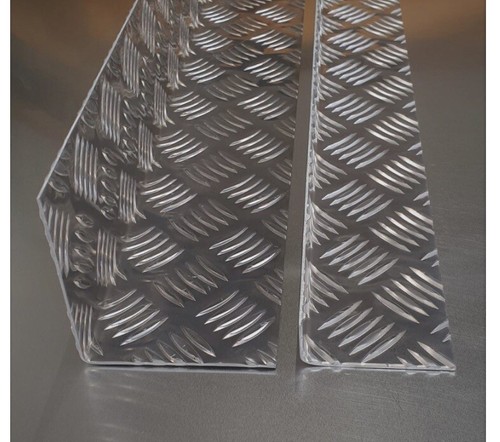 Internal chequer plate - , angle