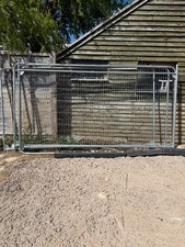 Round-Top Temporary Heras