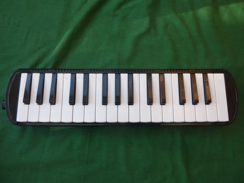 Unbranded key melodica - 32,