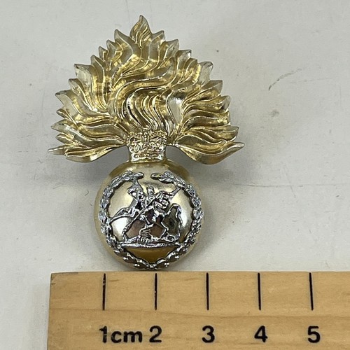 Rrf cap badge british army - badge,