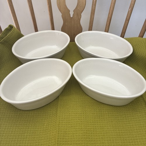 Vintage white oval pie dishes - white,