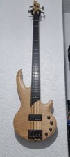 Canyon 2, 4 String Bass.