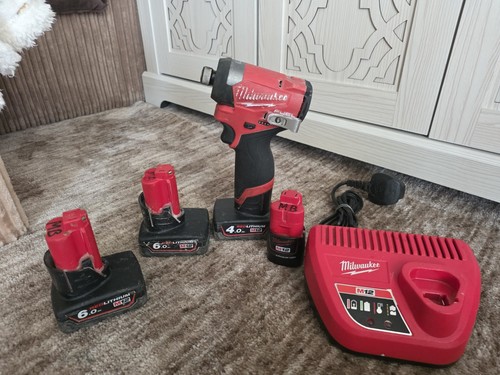 Milwaukee m12 2462 - milwaukee,