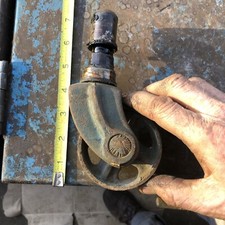 WALKER 798 TRANSMISSION JACK 1000 WHEEL AND FORK ASSEMBLY