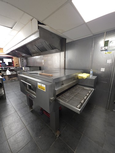 Large commercial pizza oven - commercial,