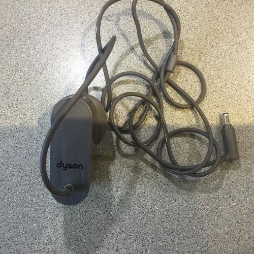 Dyson charger genuine v - dyson, v7