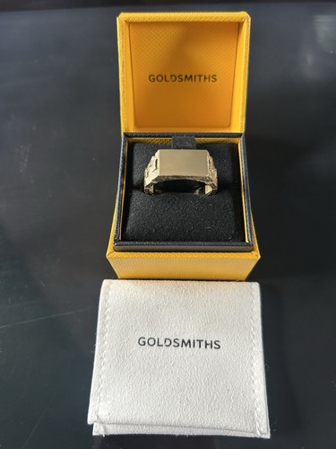 Solid yellow gold - 9,