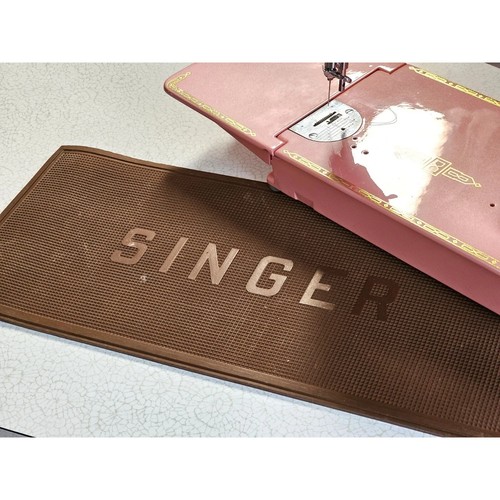 Vintage singer sewing machine - singer,