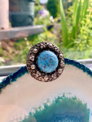 Vintage brooch silver toned