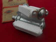 WECO WHITE RUBBER BLOCK PEDALS