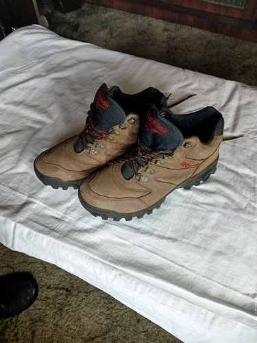Vintage pair reebok - a, of