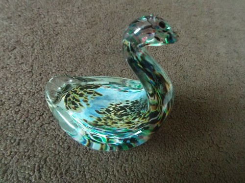 Avondale glass swan - avondale,