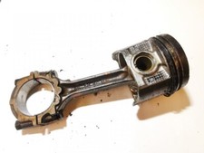 Nissan Almera Tino 2000 Piston