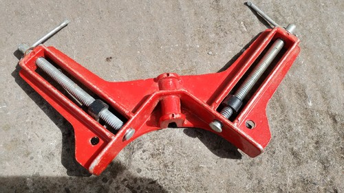 Corner and mitre clamp - , for