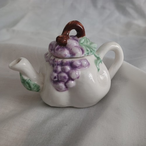 Pretty vintage miniature - vintage,