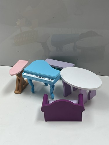Kidkraft wooden dolls house - wooden,