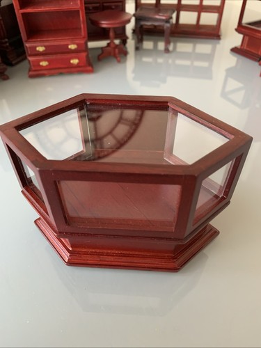 12th dolls house shop - house,