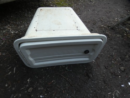 Caravan deep fibre glass - glass, wet