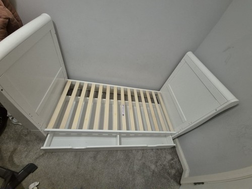 Puggle prestbury classic white