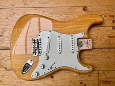 FENDER MIM 70s Classic Series Strat Body Assembly