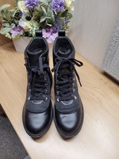 EUC Black Fitflop Skandi Water Resistant Lace Up Wedge Boots size 6.5 EU 40 