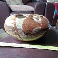 Peter Ellery, Tremaen Pottery, Newlyn, Cornwall. Lovely Brown/Beige Pebble Vase.