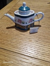 THE MINIATURE TEAPOT