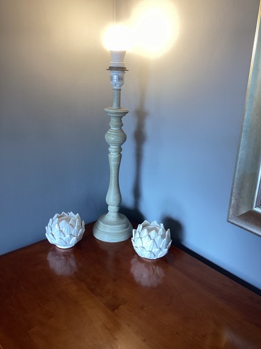 Distressed grey wooden turned - grey,