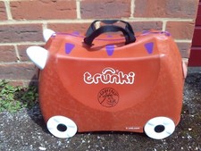 TRUNKI CHILDRENS SIT AND RIDE