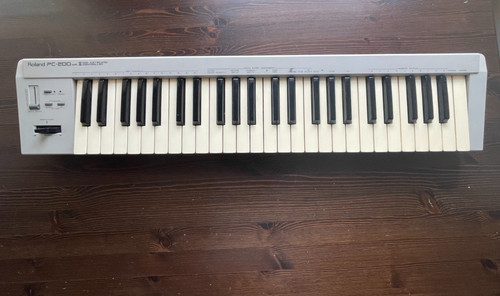 Roland 200 mkii - pc‑200,