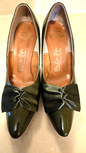 Vintage olive green - green, heels