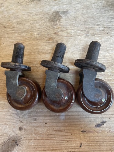 Reclaimed castors porcelain - reclaimed, castors.