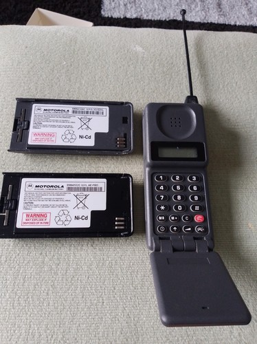 Vintage motorola brick flip - ,