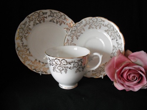 London bone china trio - r,