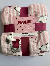 Primark Peanuts Snoopy Throw