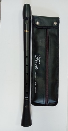 Ferris alto recorder - alto, case
