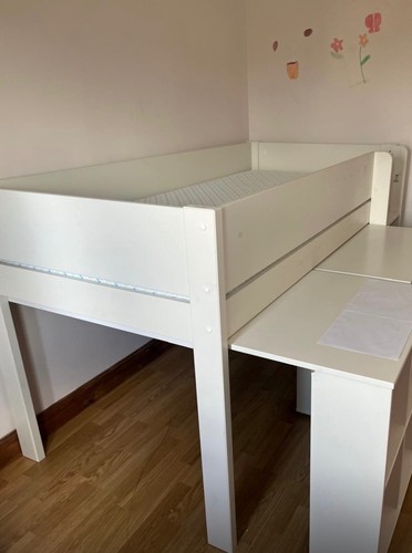 Child cabin bed - cabin, desk