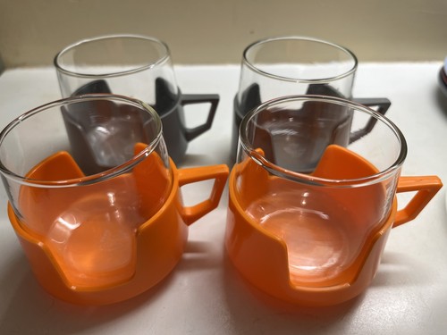 Vintage jaj pyrex drinkups - x,