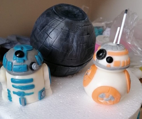 Star wars fondant cake topper - star,