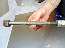 VELOCETTE WHEEL SPINDLE UNKNOWN MAC LE VINTAGE SEE SIZES