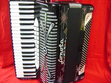 SONOLA 120 BASS ACCORDION WITH