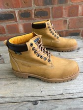 womens WRANGLER boots - size