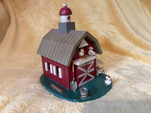 Vintage wooden barn - vintage, box