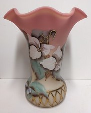 Fenton Vase Burmese Trillium