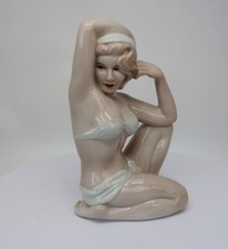 Figurine Bathing Beauty Sexy