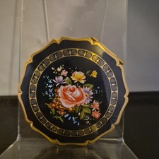 Stratton Floral Compact in