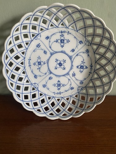 Carl schumann blue white - carl,