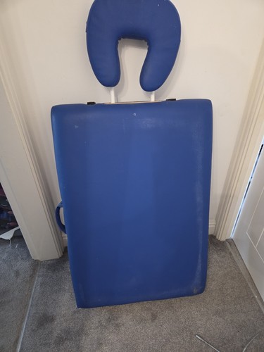 Massage couch with face - massage,