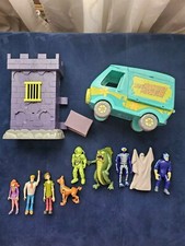 Scooby-Doo toy bundle mystery machine haunted house and figures